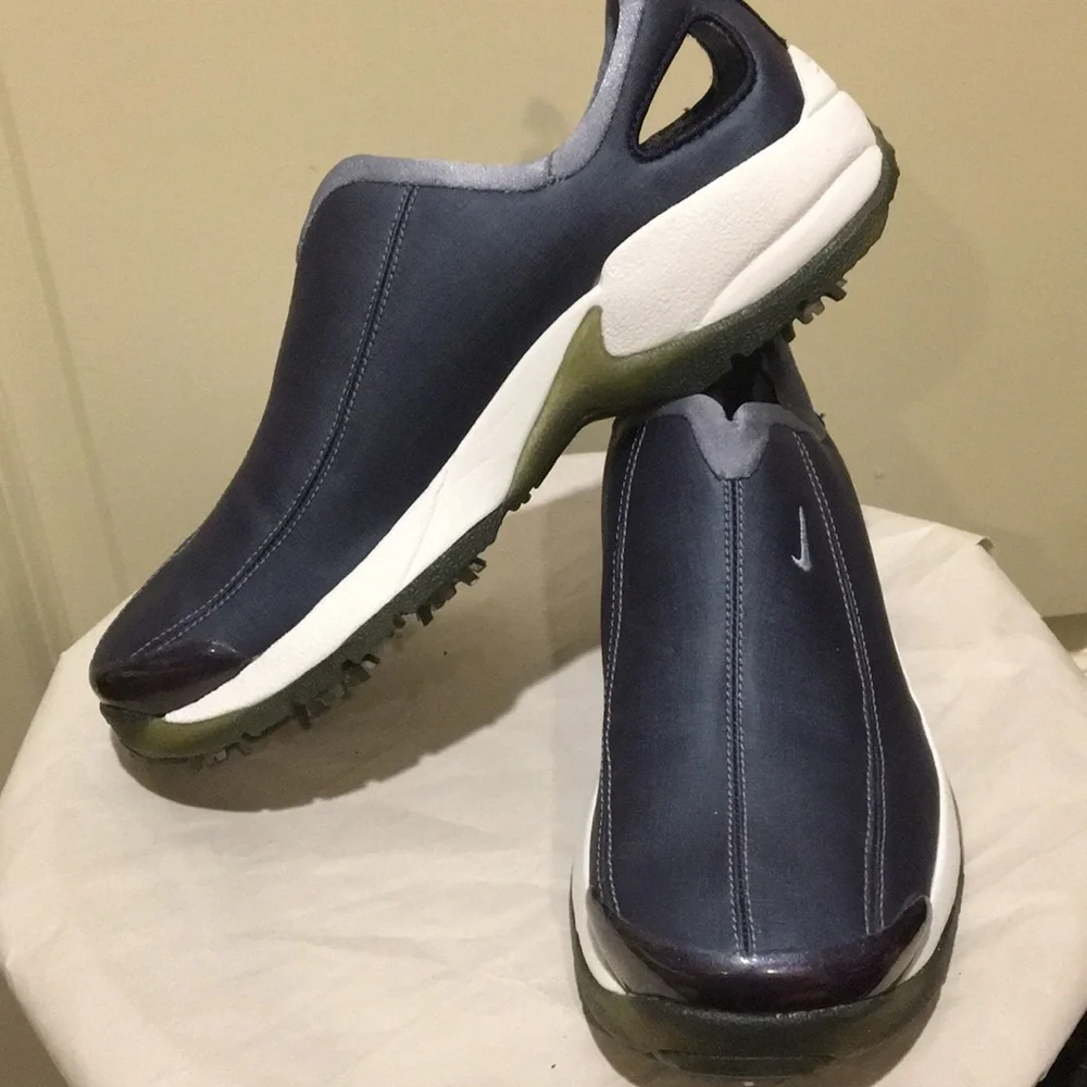 NWOT NIKE womens GOLF Air presto Slip On Golf Shoe soft spikes size 7 blue
